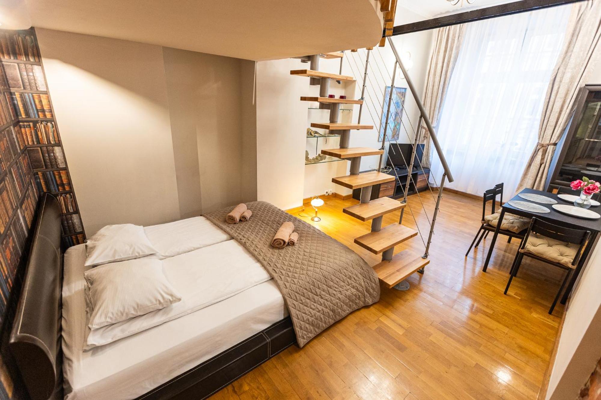 One-Bedroom Apartment